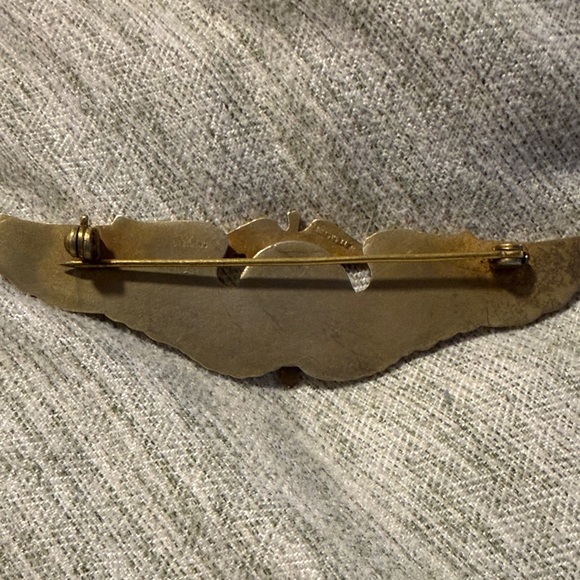 US Surgeon Flight Wing Pin - Picture 5 of 8